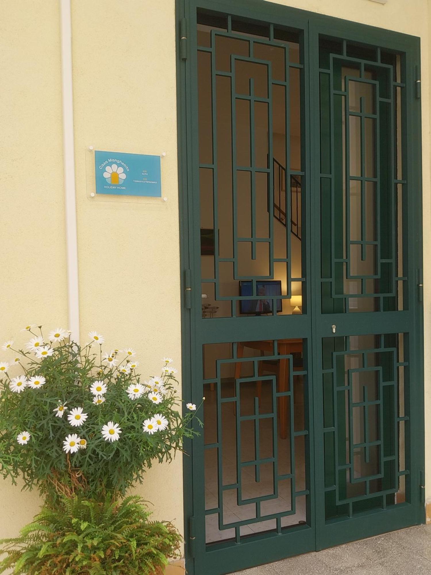 Casa Margherita - Holiday Home ฟอนดี ภายนอก รูปภาพ